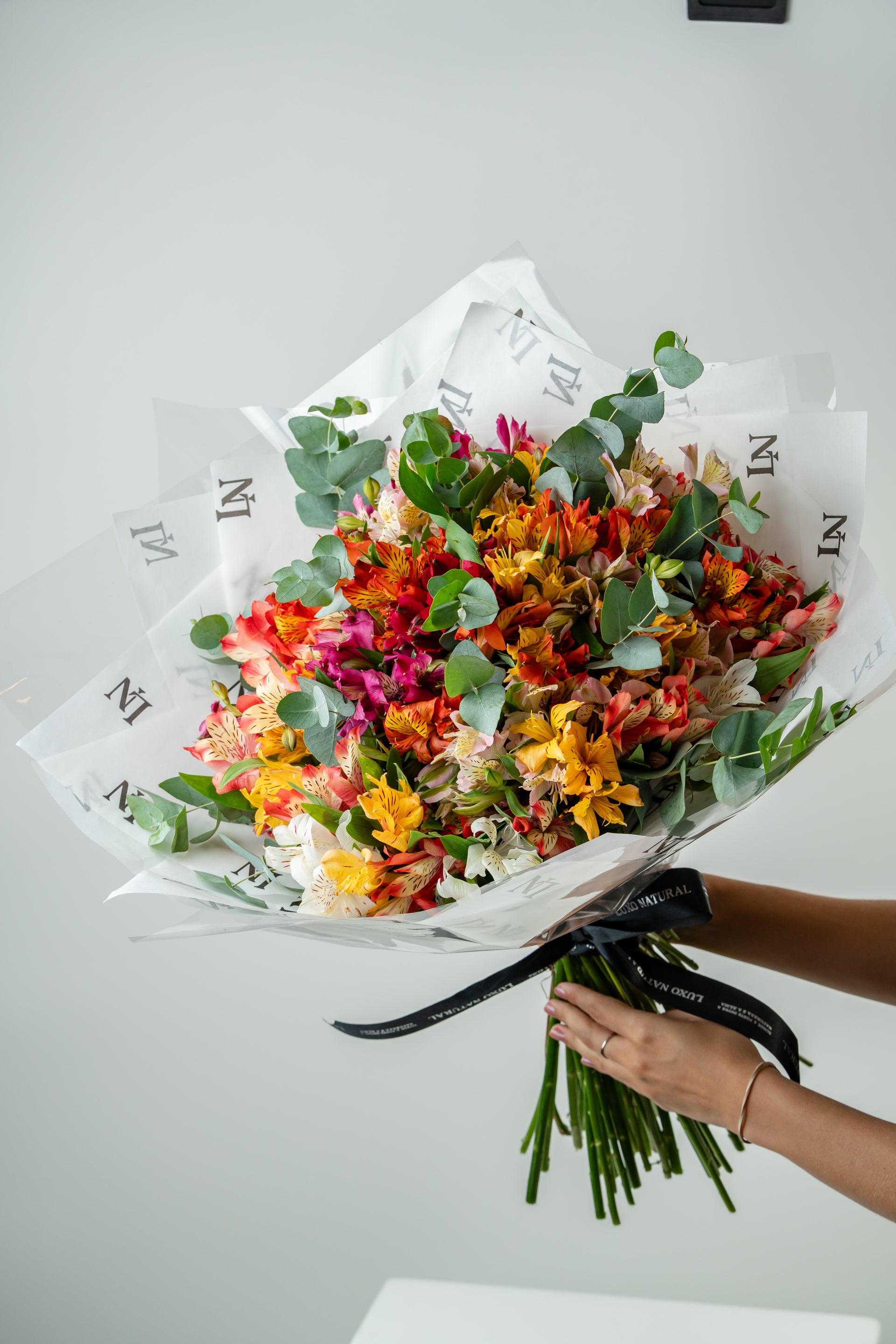 Buquê de Astromélia — Flores Frescas Delicadas para Presente | Luxo Natural