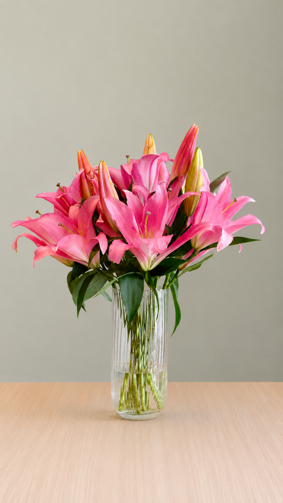 Vaso Canelado de Flores  Lilly