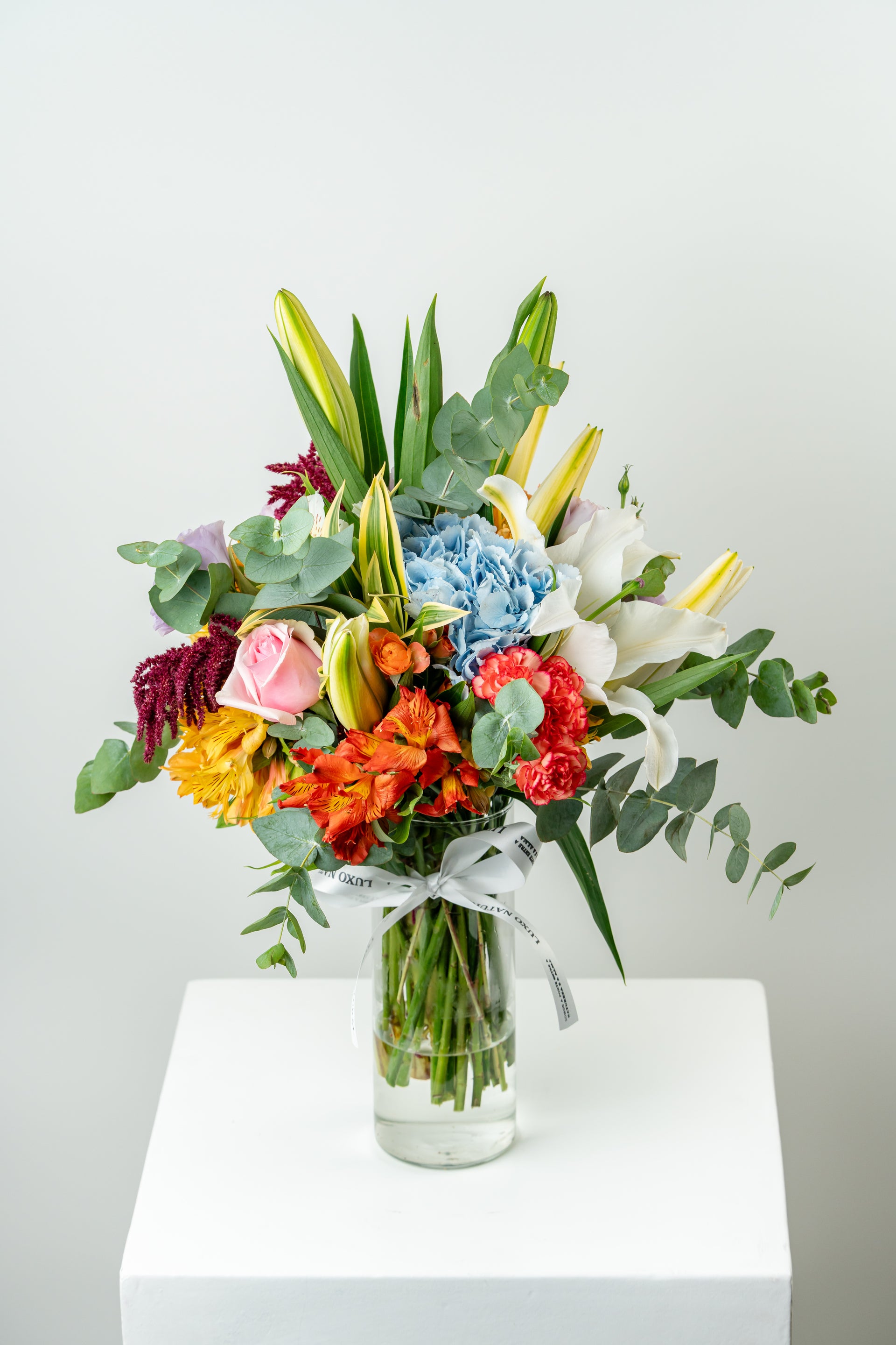 Cilindro Floral — Arranjo em Vaso Cilíndrico com Flores Naturais | Luxo Natural