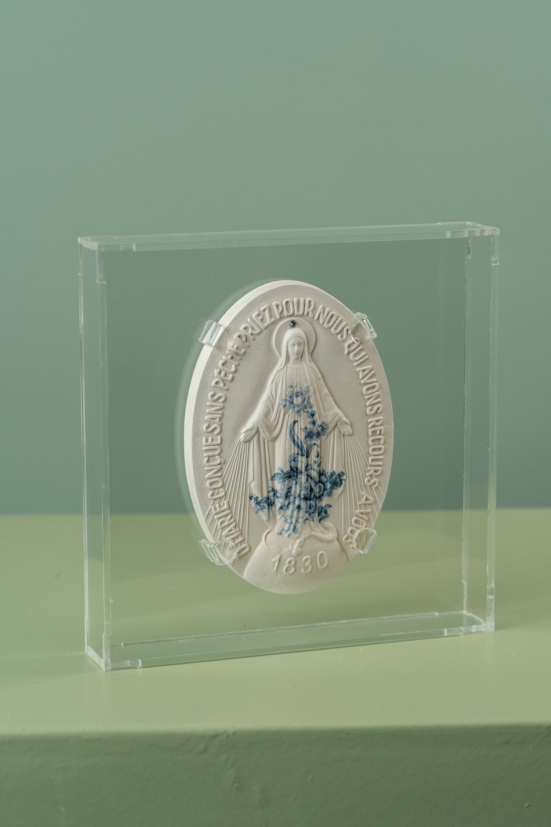 Placa Nossa Senhora das Graças — Placa Decorativa Acrílico | Luxo Natural