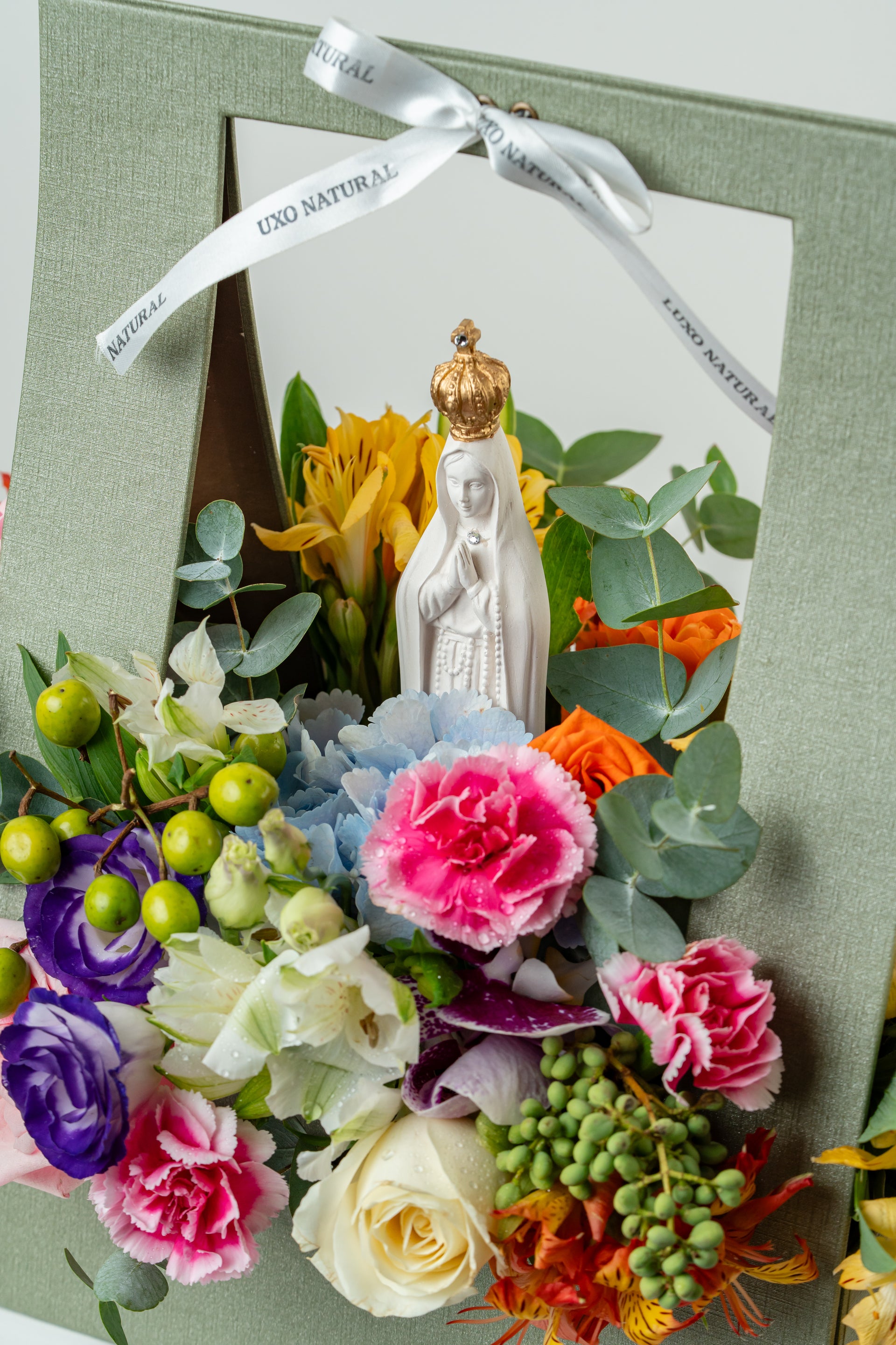 Sacola Ruby Linho com Flores e Imagem Sacra